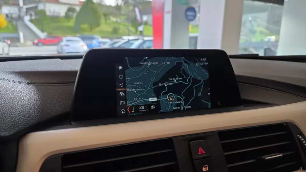 BMW 418 Gran Coupé 2018 - 20900 EUR, 157385 km - AUTO.MOTO.pt - 157385km - foto 37 de 53