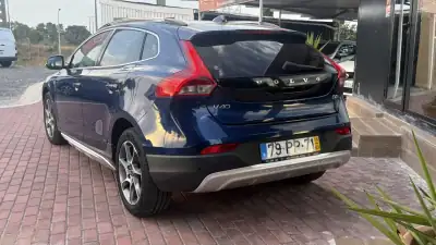 Volvo V40 Cross Country 2015 - 1 EUR, 185000 km - AUTO.MOTO.pt - 185000km - foto 11 de 26