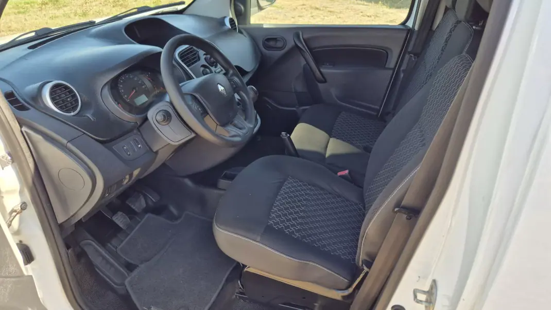 Renault Kangoo 2015 - 7900 EUR, 243519 km - 243519km - foto 2 de 14