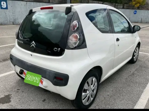 Citroën C1 2011 - 4500 EUR, 152709 km - AUTO.MOTO.pt - 152709km - foto 3 de 3