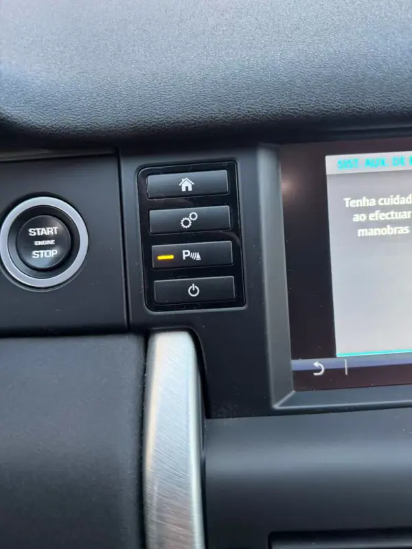 Land Rover Discovery Sport 2018 - 23900 EUR, 100950 km - AUTO.MOTO.pt - 100950km - foto 15 de 19