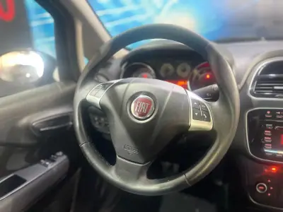 Fiat Punto 2018 - 8500 EUR, 105000 km - AUTO.MOTO.pt - 105000km - foto 30 de 41