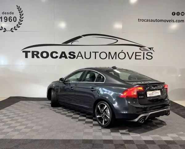 Volvo S60 2016 - 14900 EUR, 205158 km - AUTO.MOTO.pt - 205158km - foto 26 de 30