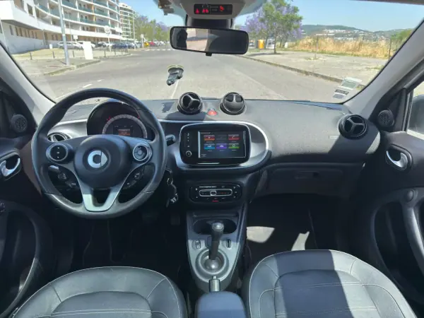 Smart ForFour 2016 - 11995 EUR, 84000 km - AUTO.MOTO.pt - 84000km - foto 11 de 42
