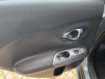 Nissan Juke 2012 - 8750 EUR, 214434 km - AUTO.MOTO.pt - 214434km - foto 9 de 19