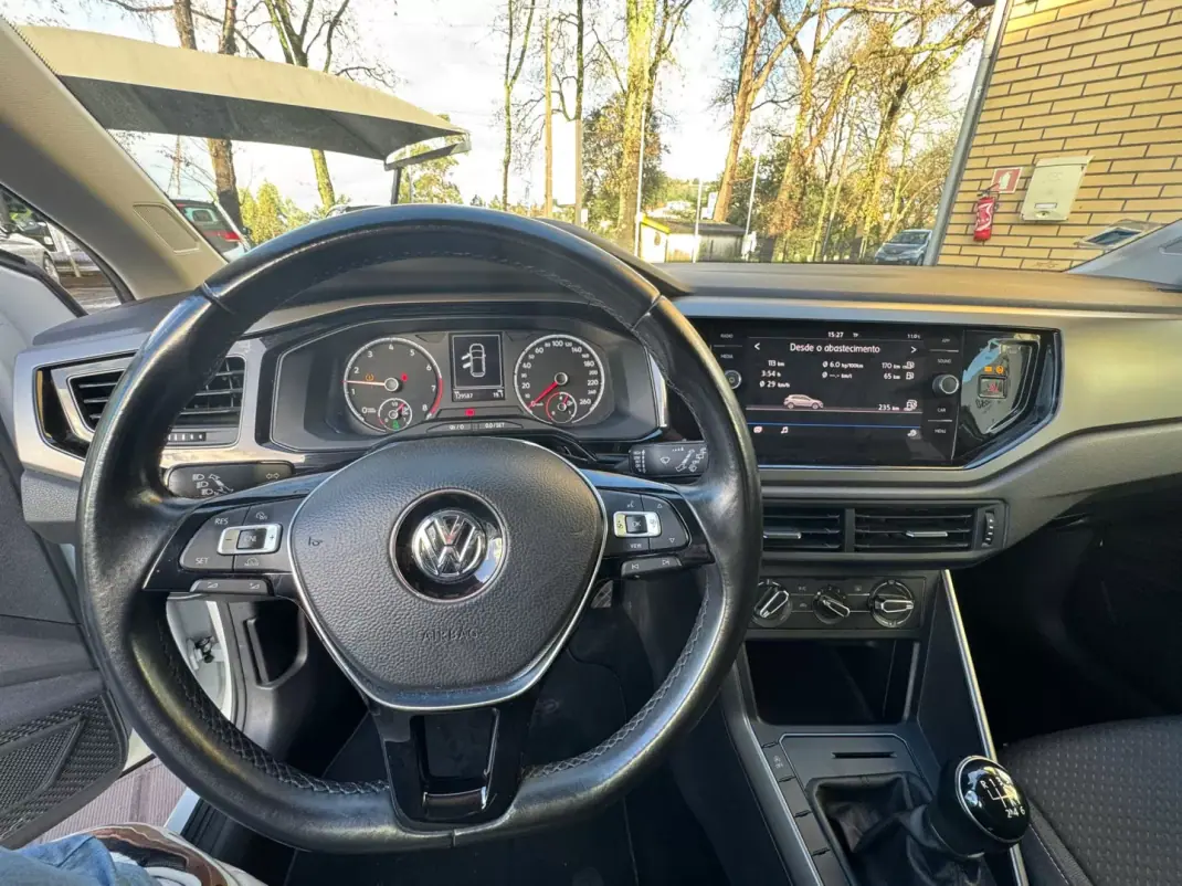 Volkswagen Polo 2019 - 10999 EUR, 129000 km - AUTO.MOTO.pt - 129000km - foto 7 de 10