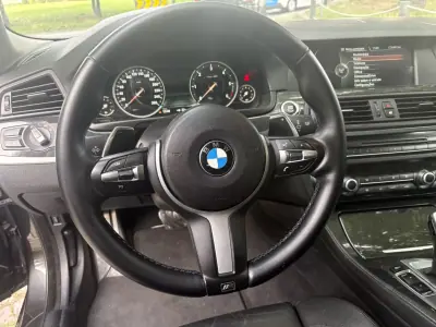 BMW 530 2013 - 16900 EUR, 230000 km - foto 6 de 12