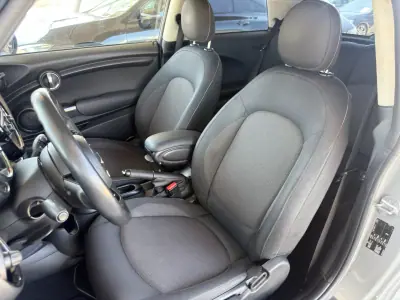 MINI Cooper 2017 - 12500 EUR, 173200 km - AUTO.MOTO.pt - 173200km - foto 24 de 25