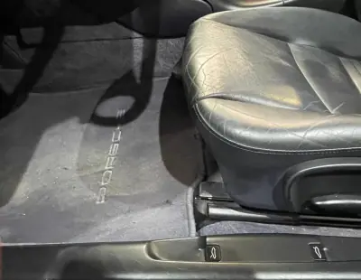 Porsche Boxster 2002 - 22999 EUR, 121000 km - AUTO.MOTO.pt - 121000km - foto 44 de 50