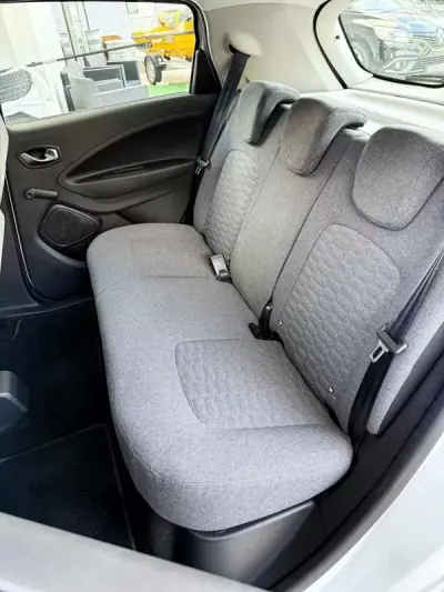 Renault Zoe 2021 - 16900 EUR, 23000 km - AUTO.MOTO.pt - 23000km - foto 5 de 15