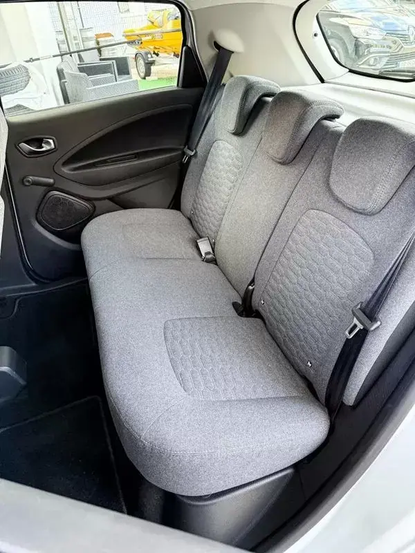 Renault Zoe 2021 - 16900 EUR, 23000 km - AUTO.MOTO.pt - 23000km - foto 5 de 15