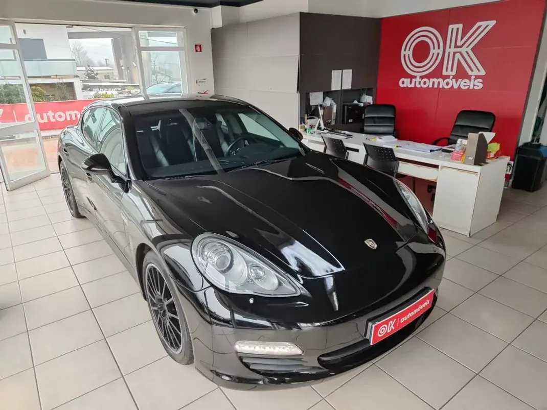 Porsche Panamera 2011 - 39500 EUR, 139500 km - AUTO.MOTO.pt - 139500km - foto 2 de 37