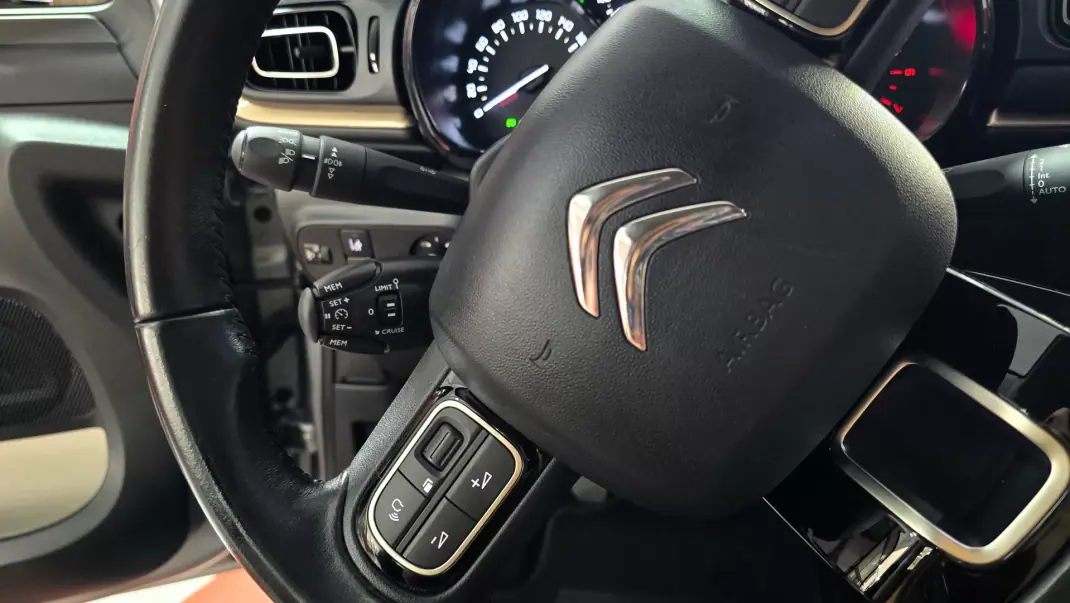 Citroën C3 2019 - 12750 EUR, 56334 km - AUTO.MOTO.pt - 56334km - foto 25 de 75