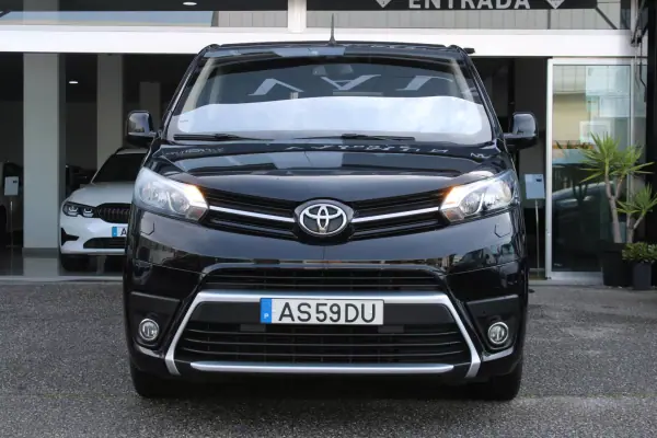 Toyota Proace Verso 2022 - 22400 EUR, 240926 km - AUTO.MOTO.pt - 240926km - foto 7 de 19