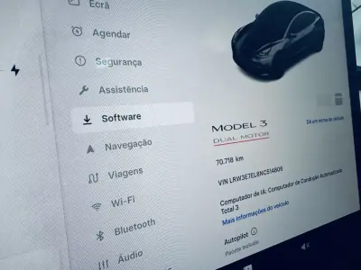 Tesla Model 3 2022 - 32990 EUR, 70718 km - AUTO.MOTO.pt - 70718km - foto 30 de 33