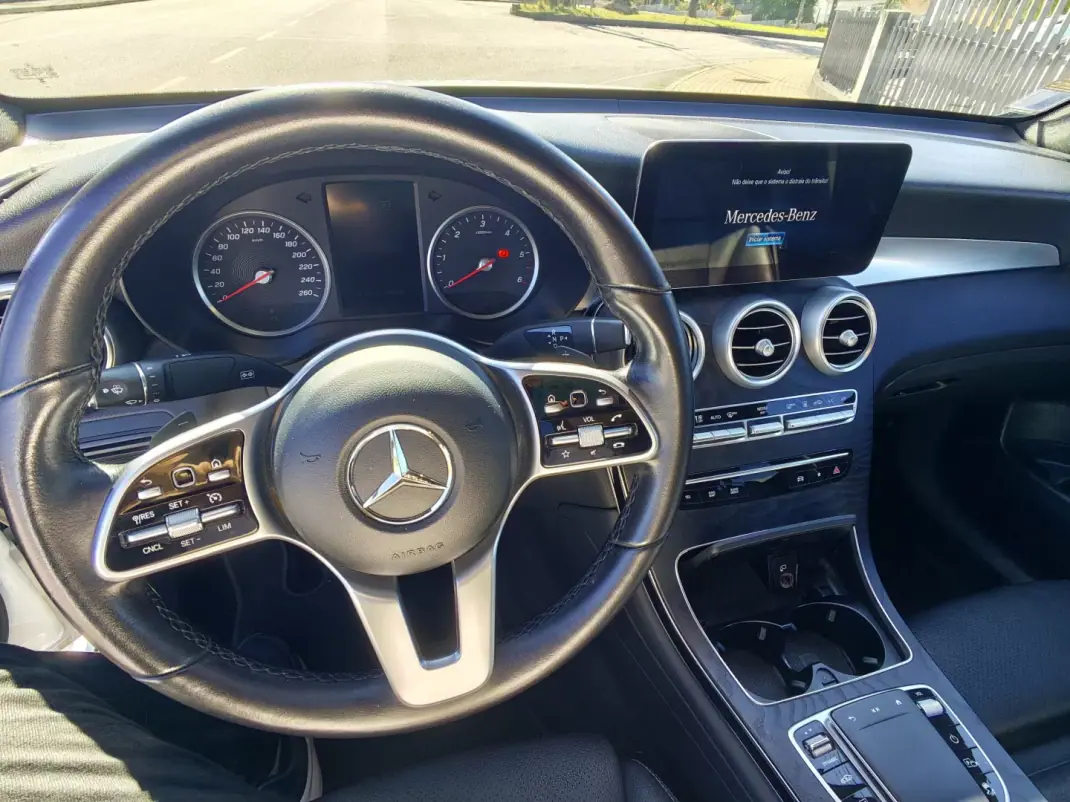 Mercedes-Benz GLC 300 2020 - 43500 EUR, 143000 km - AUTO.MOTO.pt - 143000km - foto 21 de 32
