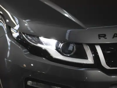 Land Rover Range Rover Evoque 2015 - 19990 EUR, 145000 km - AUTO.MOTO.pt - 145000km - foto 10 de 22