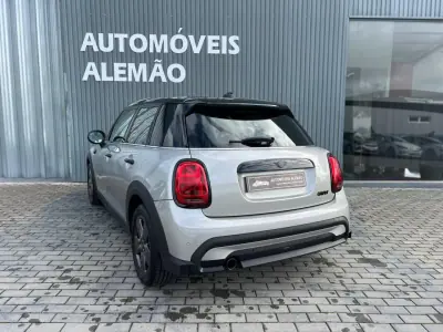 MINI Cooper 2023 - 25750 EUR, 34717 km - AUTO.MOTO.pt - 34717km - foto 8 de 19