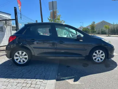 Peugeot 207 2006 - 8900 EUR, 172278 km - 172278km - foto 7 de 27