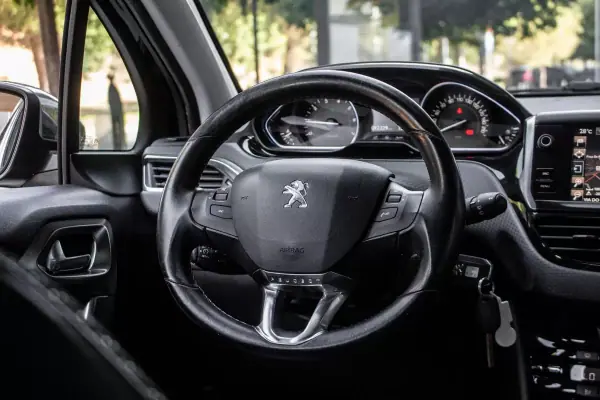 Peugeot 2008 2016 - 9890 EUR, 92329 km - 92329km - foto 24 de 31