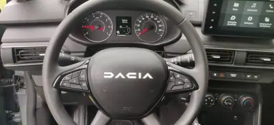 Dacia Sandero 2025 - 16990 EUR, 2000 km - AUTO.MOTO.pt - 2000km - foto 27 de 39