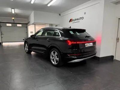Audi e-tron 2019 - 27990 EUR, 113000 km - AUTO.MOTO.pt - 113000km - foto 4 de 35