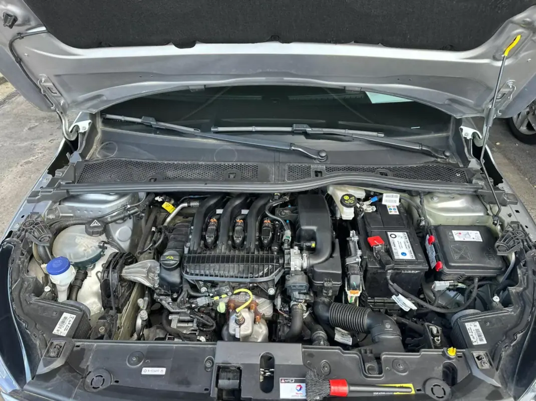 Peugeot 208 2023 - 16900 EUR, 27566 km - AUTO.MOTO.pt - 27566km - foto 36 de 36