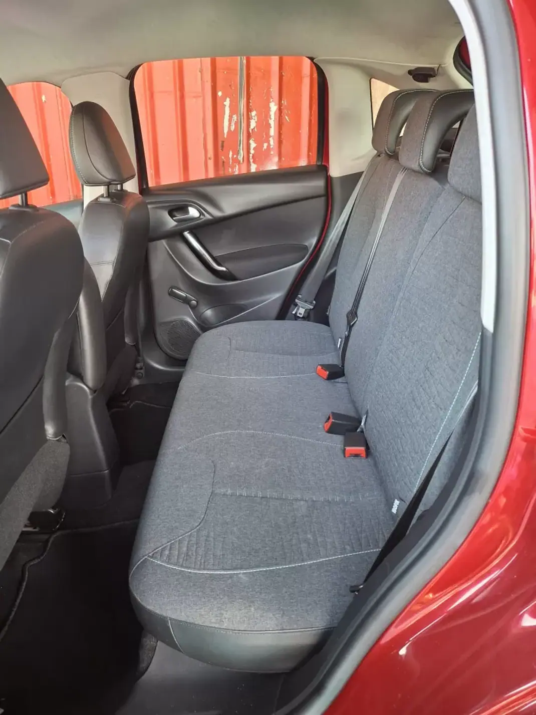 Citroën C3 2017 - 13500 EUR, 120000 km - AUTO.MOTO.pt - 120000km - foto 9 de 11