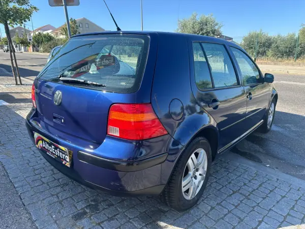 Volkswagen Golf 2000 - 4900 EUR, 199054 km - AUTO.MOTO.pt - 199054km - foto 7 de 27