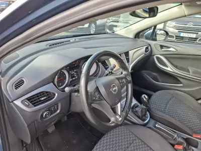 Opel Astra 2017 - 13000 EUR, 99950 km - AUTO.MOTO.pt - 99950km - foto 28 de 29