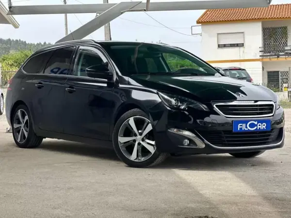 Peugeot 308 SW 2016 - 12800 EUR, 164230 km - AUTO.MOTO.pt - 164230km - foto 4 de 13