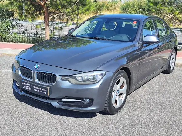 BMW 320 2013 - 14980 EUR, 161500 km - AUTO.MOTO.pt - 161500km - foto 2 de 38