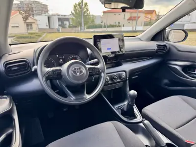 Toyota Yaris 2023 - 17990 EUR, 22000 km - AUTO.MOTO.pt - 22000km - foto 15 de 28