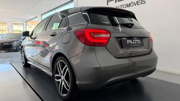 Mercedes-Benz A 180 2014 - 13990 EUR, 259250 km - AUTO.MOTO.pt - 259250km - foto 6 de 29