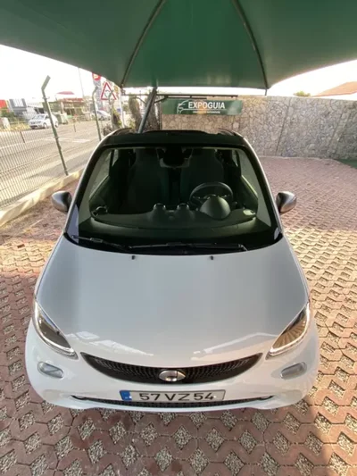 Smart Fortwo Cabrio 2019 - 17900 EUR, 40794 km - AUTO.MOTO.pt - 40794km - foto 11 de 24