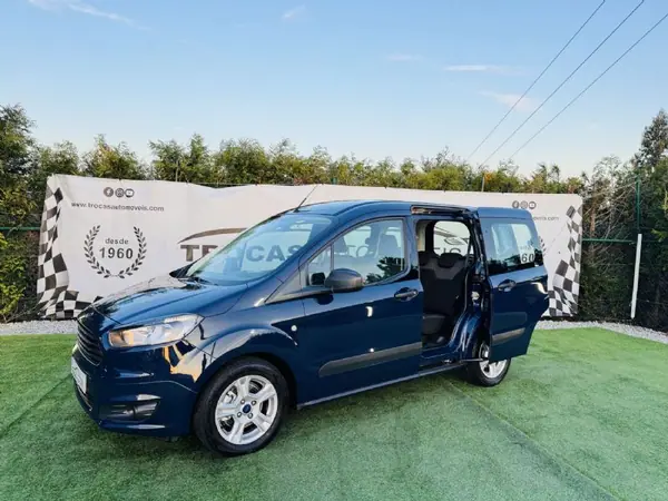 Ford Tourneo Courier 2017 - 9990 EUR, 168856 km - AUTO.MOTO.pt - 168856km - foto 6 de 47