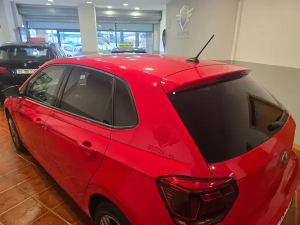 Volkswagen Polo 2018 - 14480 EUR, 138507 km - AUTO.MOTO.pt - 138507km - foto 12 de 45