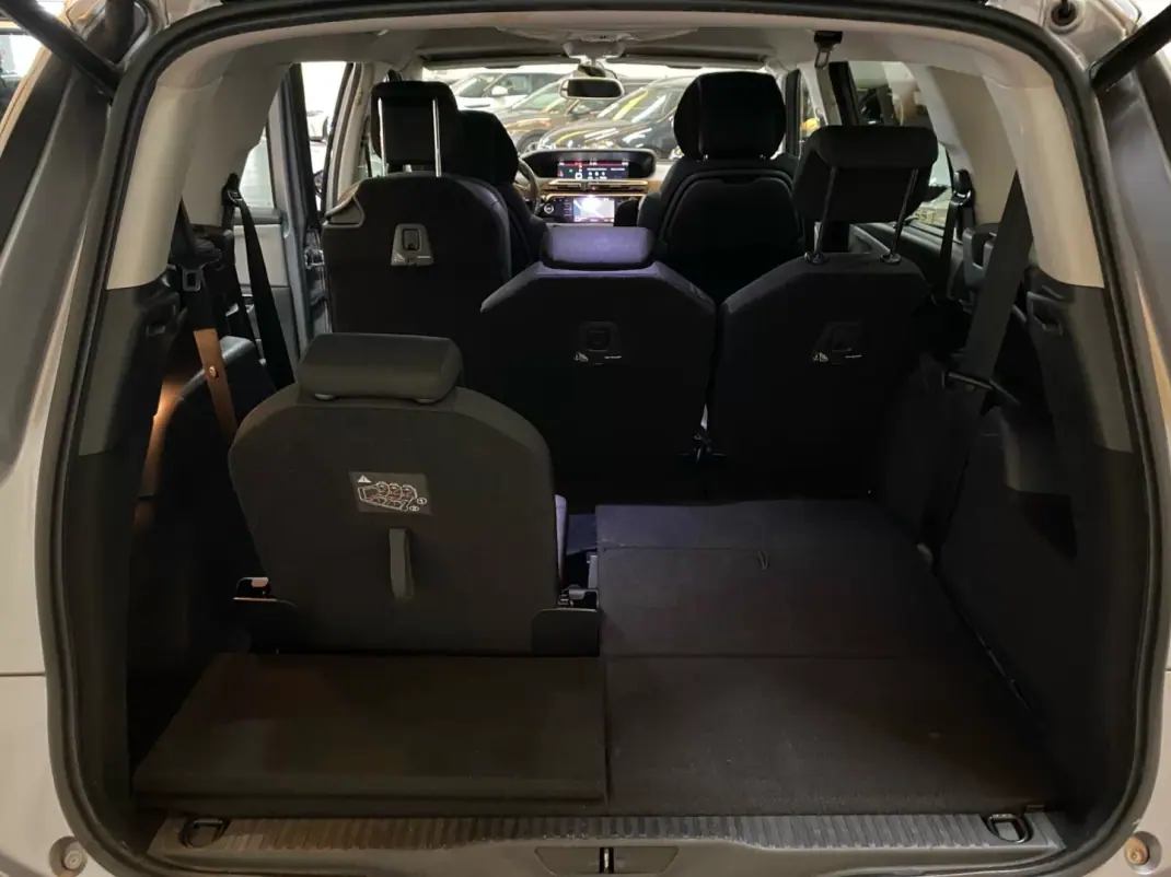 Citroën C4 Spacetourer 2018 - 14950 EUR, 233900 km - AUTO.MOTO.pt - 233900km - foto 18 de 20