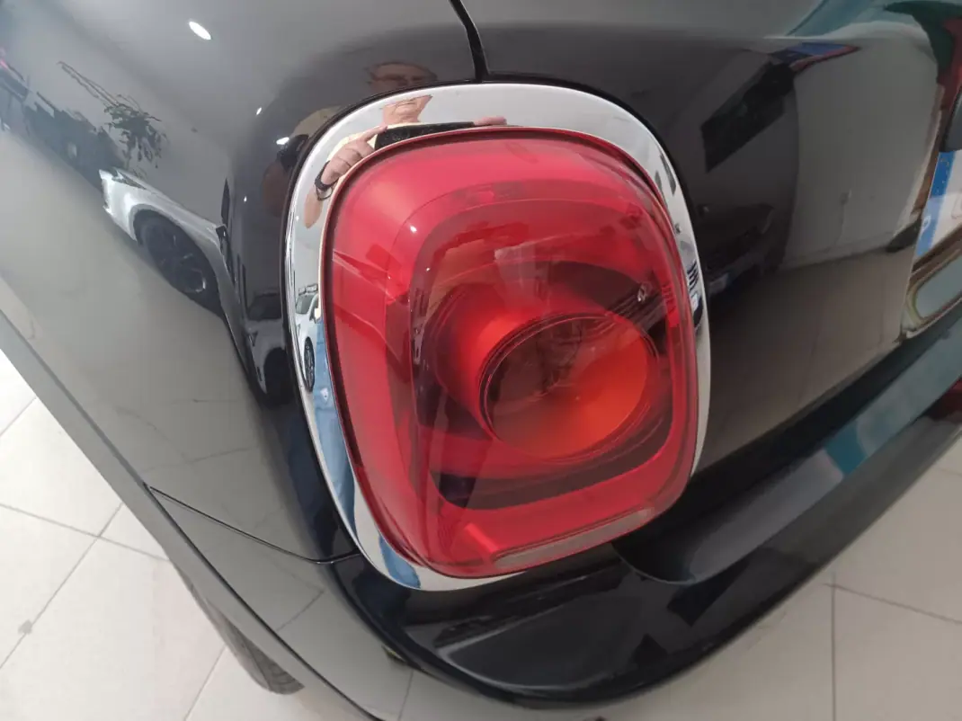 MINI 5 Portas 2019 - 13490 EUR, 199185 km - 199185km - foto 27 de 34