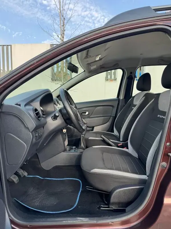 Dacia Sandero 2017 - 9950 EUR, 85154 km - AUTO.MOTO.pt - 85154km - foto 12 de 26