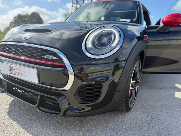 MINI John Cooper Works 2018 - 27900 EUR, 51250 km - AUTO.MOTO.pt - 51250km - foto 2 de 28