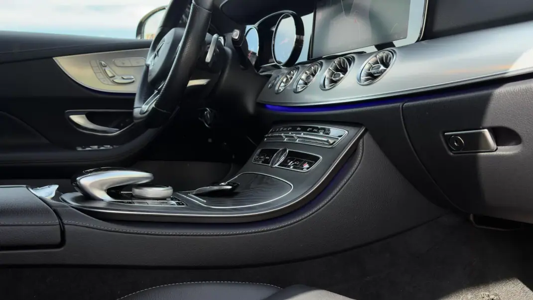 Mercedes-Benz E 220 2018 - 44990 EUR, 78000 km - AUTO.MOTO.pt - 78000km - foto 30 de 30