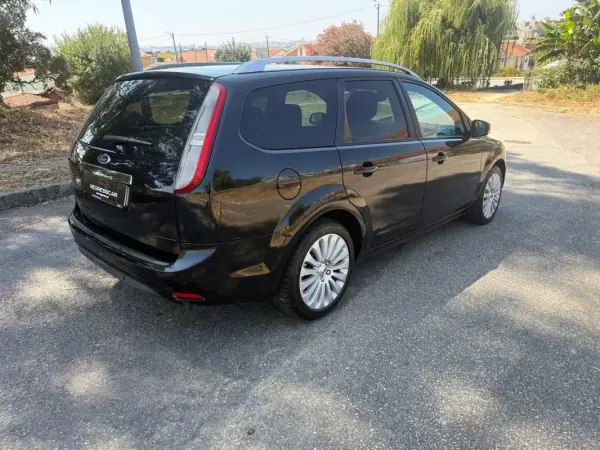 Ford Focus SW 2009 - 5990 EUR, 166000 km - AUTO.MOTO.pt - 166000km - foto 4 de 25
