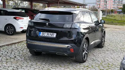 Peugeot 3008 2023 - 28490 EUR, 45254 km - AUTO.MOTO.pt - 45254km - foto 7 de 9