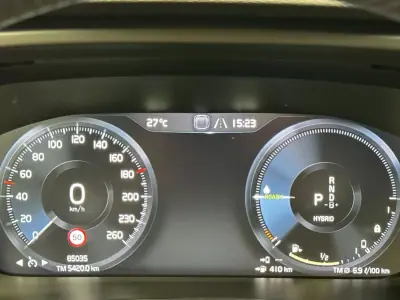 Volvo XC 40 2021 - 27990 EUR, 85029 km - AUTO.MOTO.pt - 85029km - foto 6 de 13
