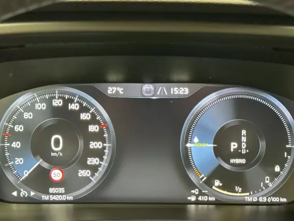 Volvo XC 40 2021 - 27990 EUR, 85029 km - AUTO.MOTO.pt - 85029km - foto 6 de 13