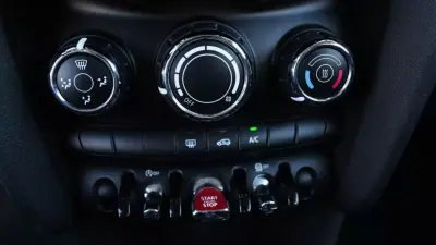 MINI 3 Portas 2016 - 13999 EUR, 89000 km - 89000km - foto 15 de 23