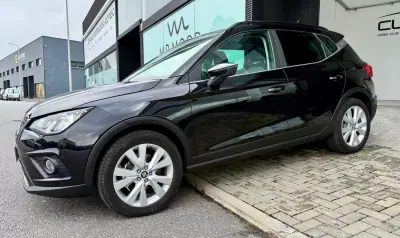 SEAT Arona 2017 - 13750 EUR, 116324 km - AUTO.MOTO.pt - 116324km - foto 3 de 17