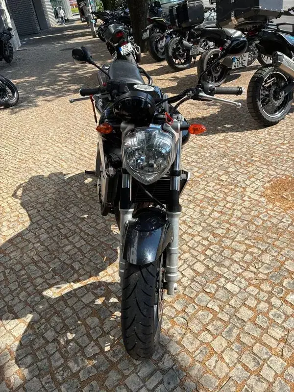 Yamaha FZ 07 2004 - 3250 EUR, 43561 km - AUTO.MOTO.pt - 43561km - foto 8 de 13