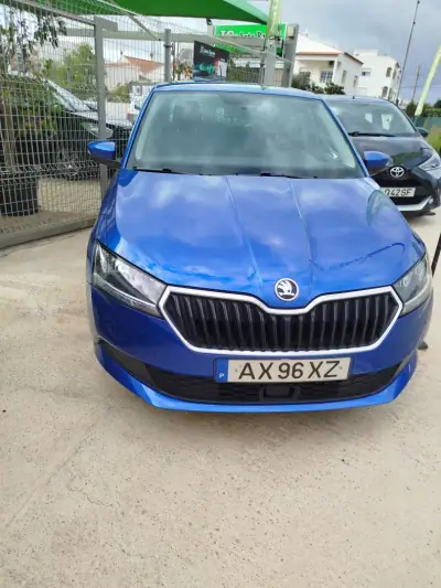 Skoda Fabia 2021 - 11800 EUR, 120100 km - AUTO.MOTO.pt - 120100km - foto 10 de 12